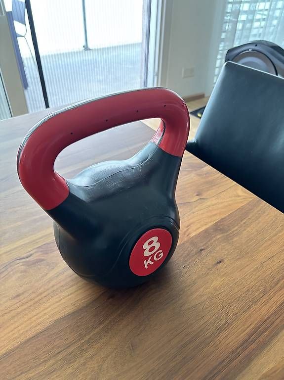 Manubri & Pesi: Kettlebell 8kg – Usato da Widnau venduto da agogos 1