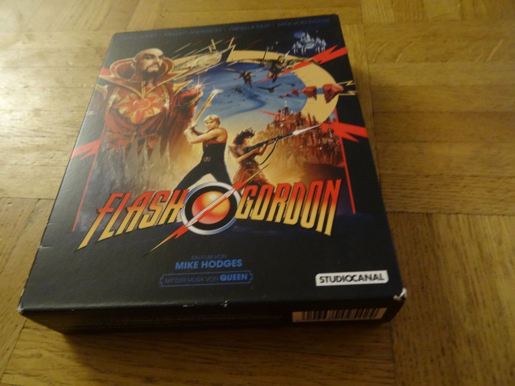 Tous les DVDs: Flash Gordon Blu-ray Box 4K COLLECTOR EDIITON – D'occasion à Olten par Disc-Verkauf