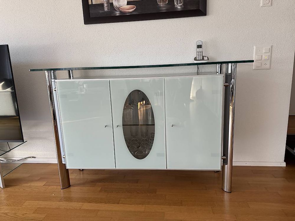 Spannende Kommode Mit Glasplatte Bild