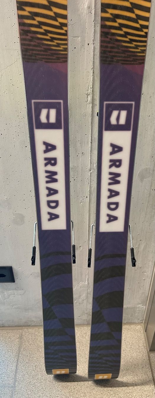 Armada Sci: Armada ARV 88 with Look Pivot bindings – Nuovo (secondo la descrizione) da Horgen venduto da victortorreblanca 4