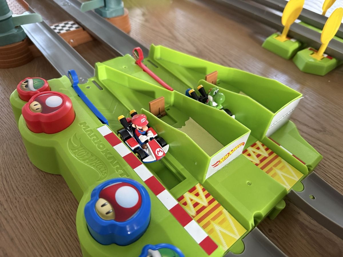 Hot Wheels Spielzeuge: Hot Wheels Mario Kart – Gebraucht aus Winterthur von valea83 2