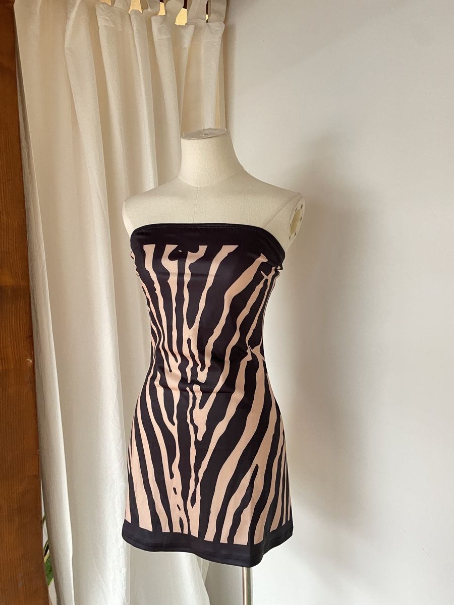 Vestiti: Zebra dress elegant – Nuovo (secondo la descrizione) da Baden venduto da kar_rm7y