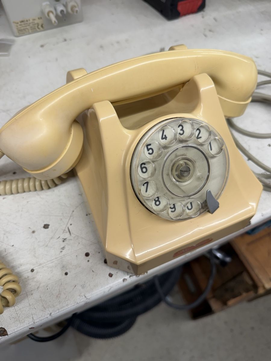 Tutte le decorazioni: altes Telefon – Usato da Grosswangen venduto da winkelfeld 1