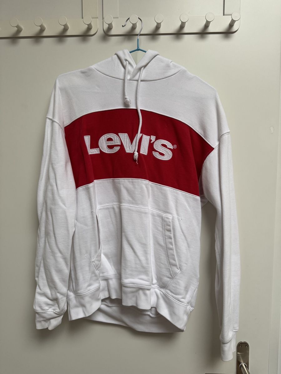 Levi's Pullover & Sweatshirts: Levi‘s Hoodie / Kapuzenpullover – Neu (gemäss Beschreibung) aus Aesch BL von comven