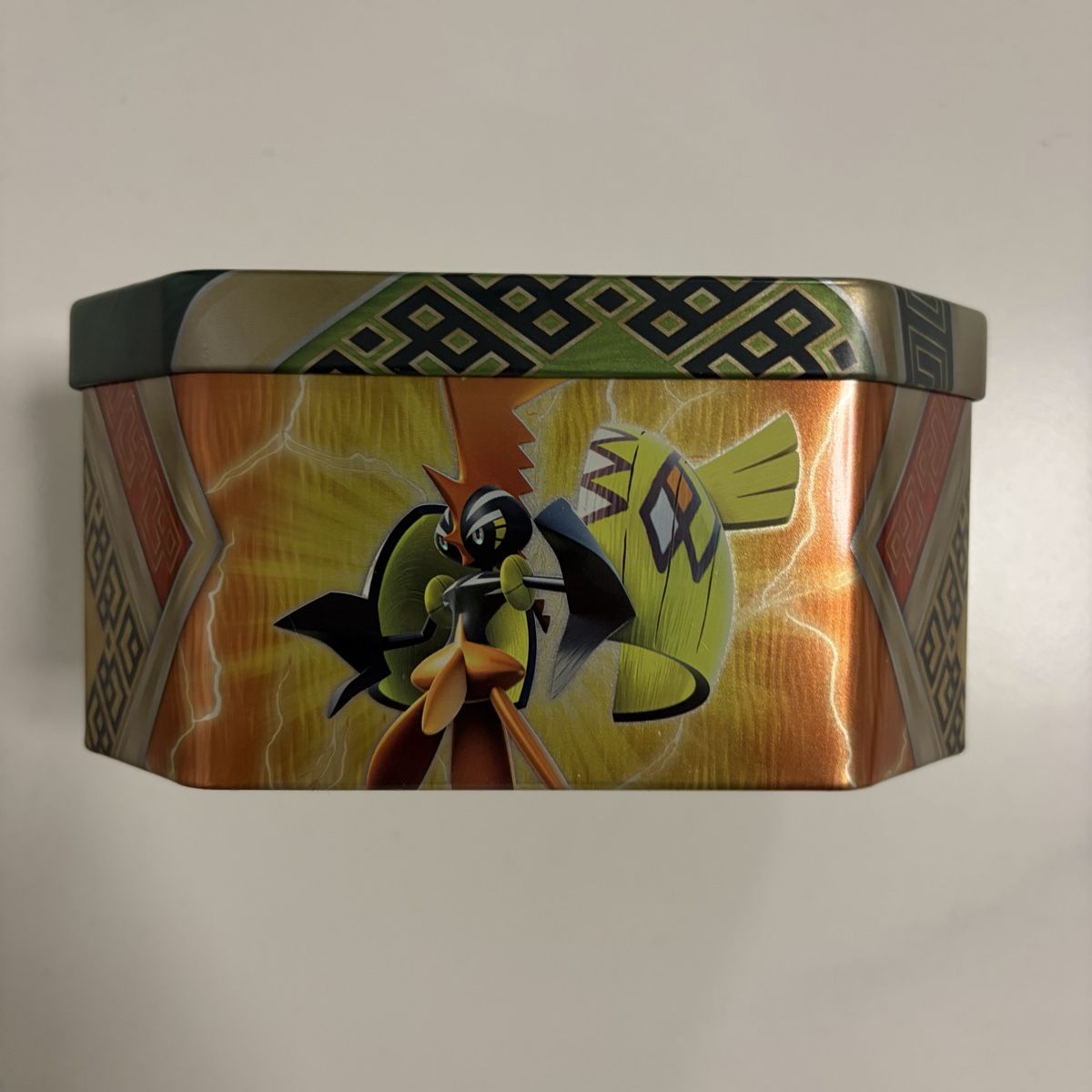 Pokémon Carte collezionabili: Pokémon Tapu Bulu Tin leer – Nuovo (secondo la descrizione) da Opfikon venduto da ZDem 2