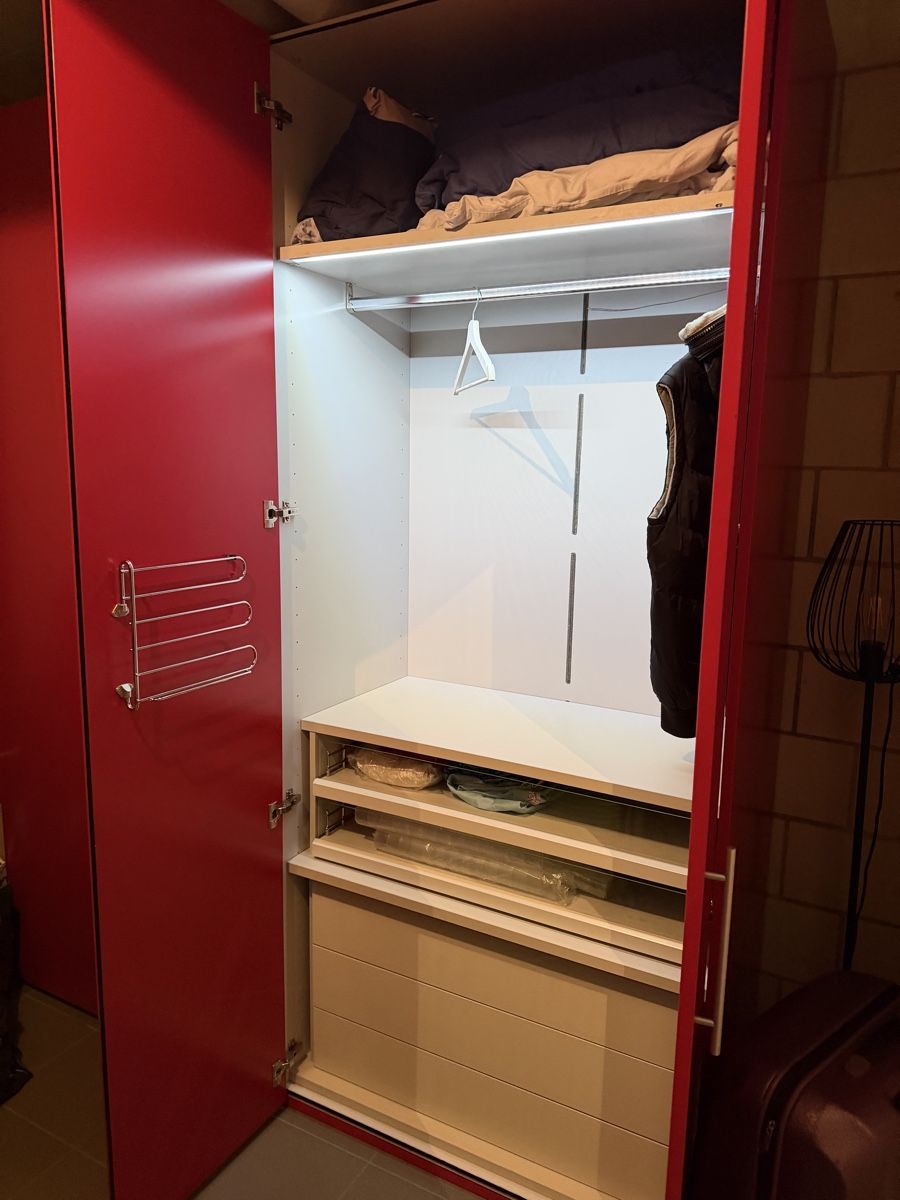 Armadi: Schrank inkl. Gutschein CHF 50.00! – Usato da Besenbüren venduto da Be66 2