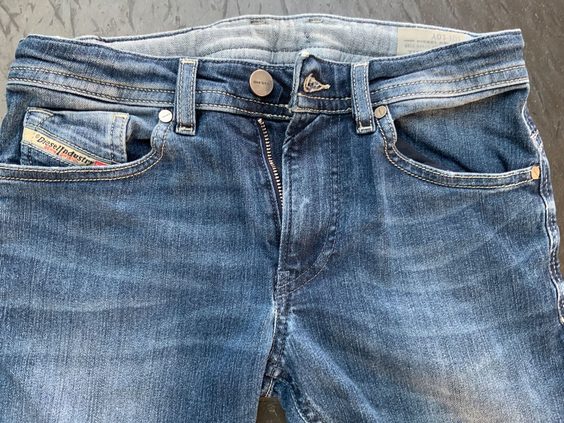 Pantalons: Jeans Mädchen, DIESEL Thommer-J, Size 10Y – D'occasion à Stäfa par sylla73 3