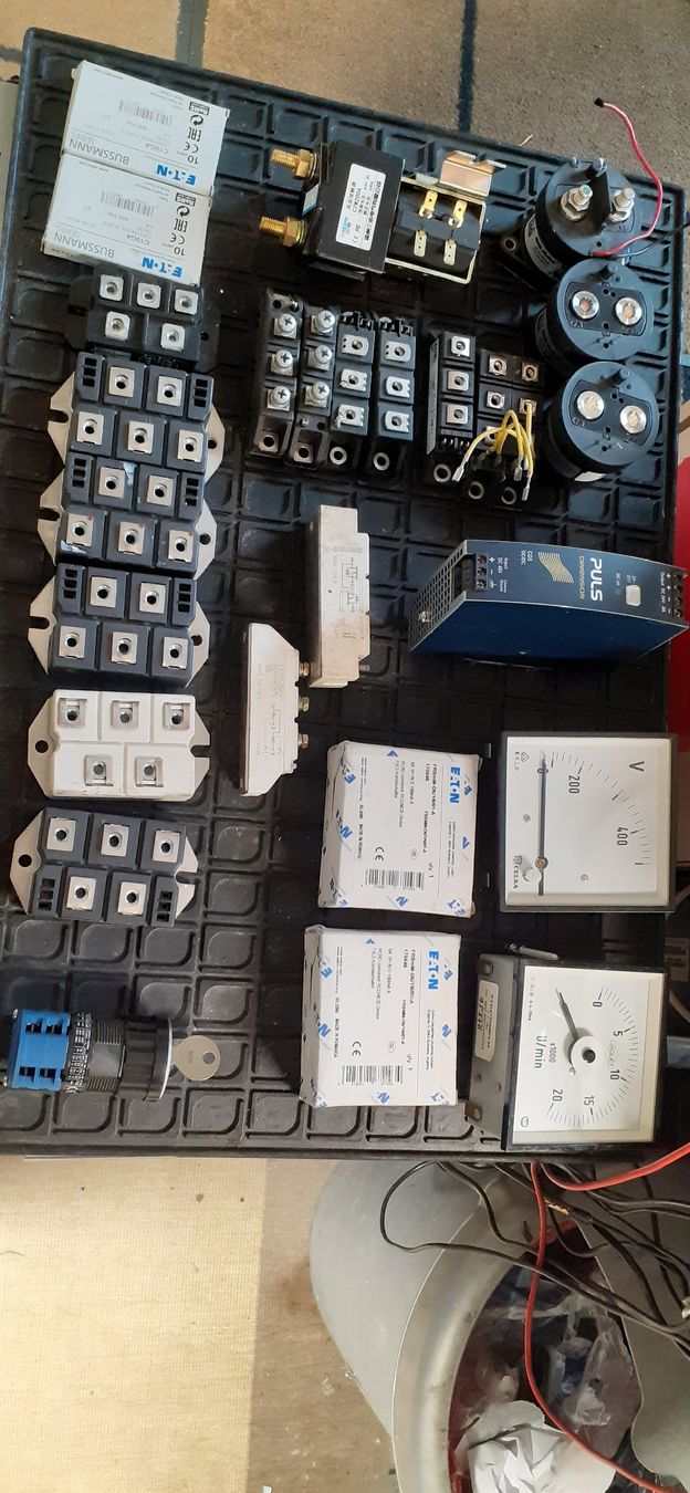 Kit bricolage: materiale  elettrico/elettronico – Usato da Pregassona venduto da udos46 3