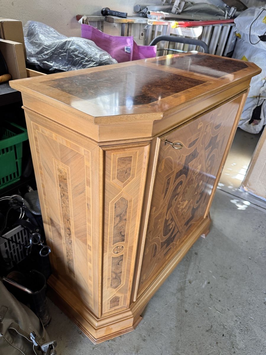 Cassettiere: Sideboard mit Intarsien guter Zustand – Usato da Oberengstringen venduto da Dreamteam1 1