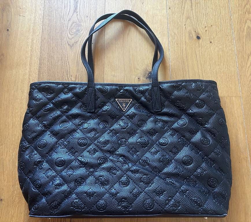 Borse da donna: Guess Handtasche (Original) – Usato da Unterseen venduto da Pascale_92