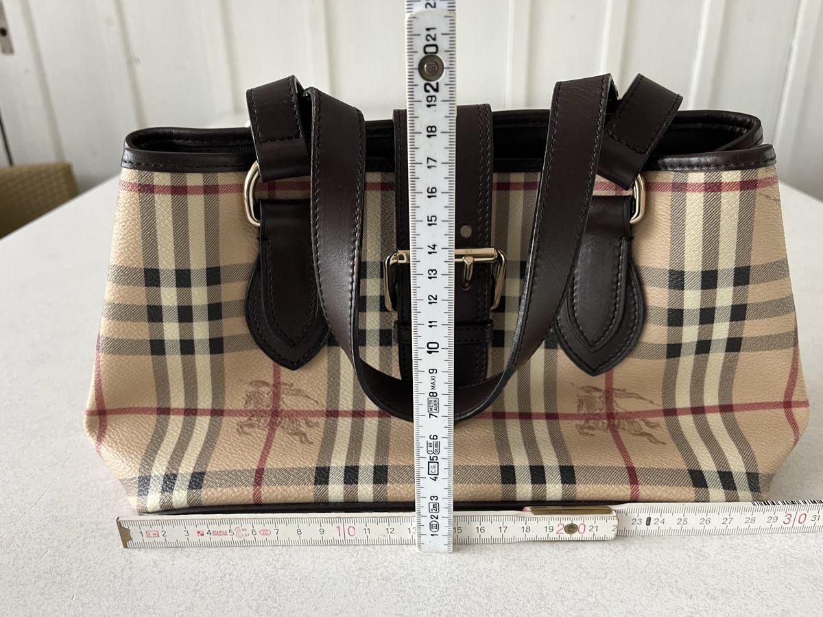 Burberry Taschen für Damen: Original Burberry Handtasche  – Gebraucht aus Wetzikon ZH von diaso 6