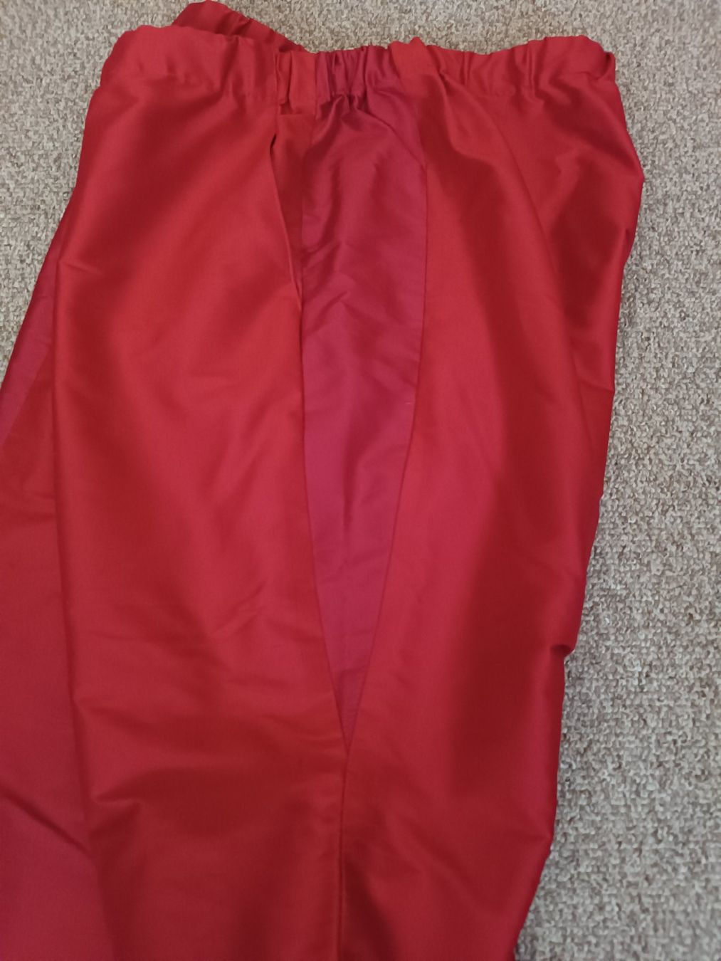 Hosen: Seidenhose Capri Damen Rot – Neu (gemäss Beschreibung) aus Horn von sonjamenzi 1