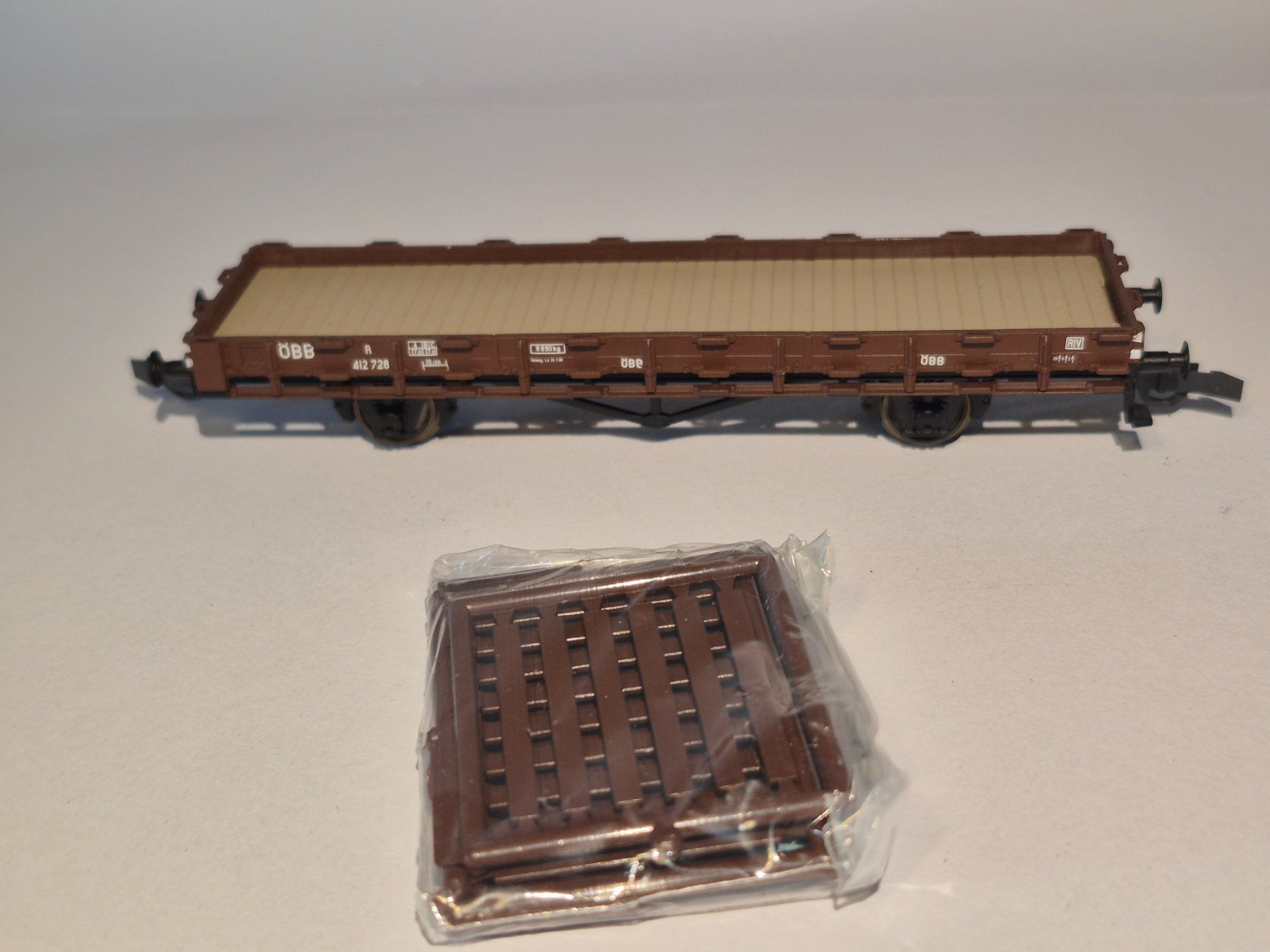 Roco Modelleisenbahnen: Roco Güterwagen Rundenwagen ÖBB - 46483 – Gebraucht aus Zürich von Ricola_Citron 3