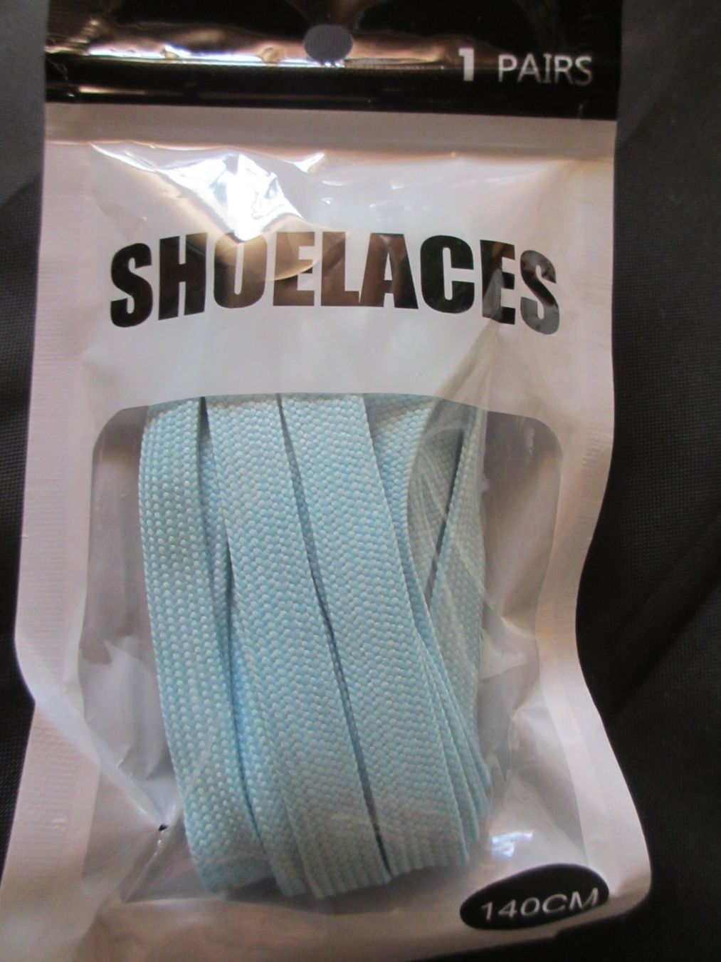 Scarpe da uomo: Hellblaue Schuhbändel, 140cm, Neu und Originalverpackt – Nuovo e nell'imballaggio originale da Herisau venduto da fan_h9qj