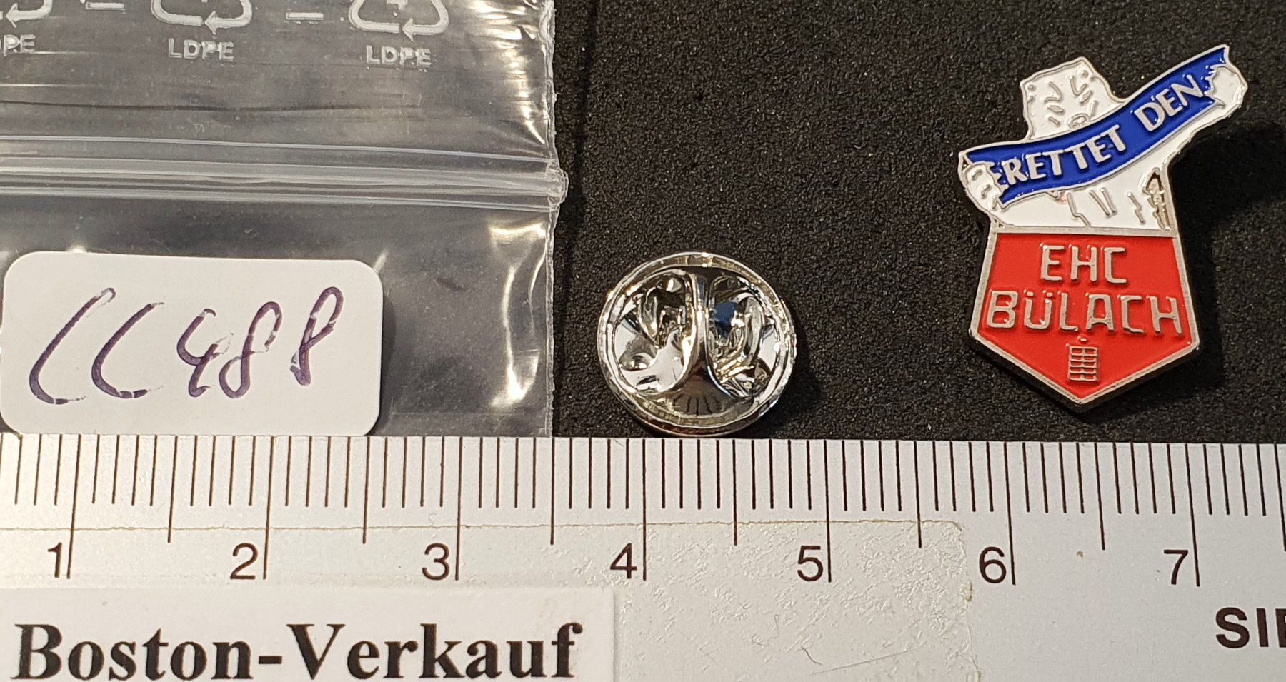 Plaquettes & Badges: CC488 - Pin Rettet den RHC Bülach Eisbär – D'occasion à Reinach BL par Boston-Verkauf 1