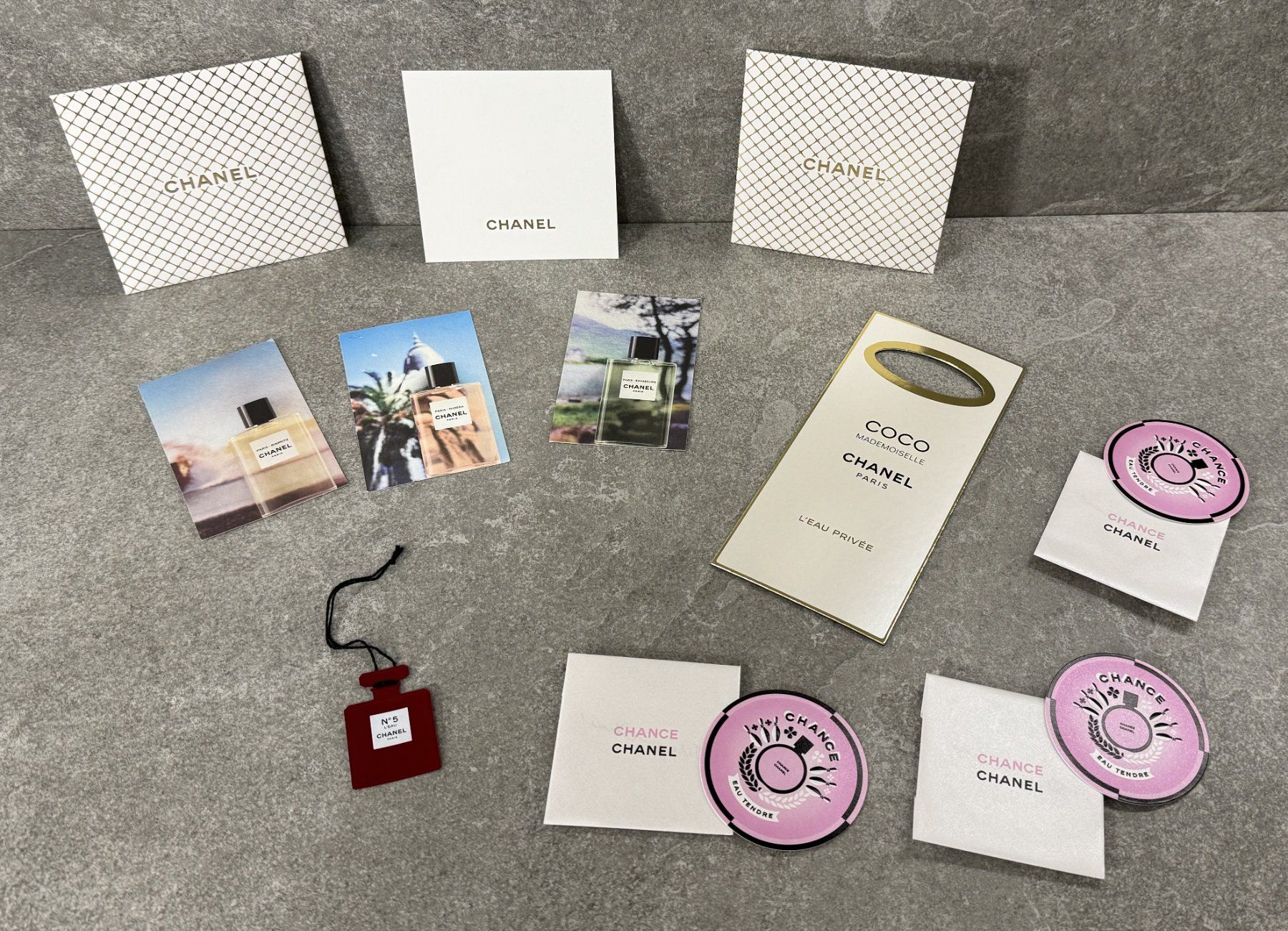 Cartoline: CHANEL Karten Set, Anhänger + Duft ... – Nuovo e nell'imballaggio originale da Chur venduto da Jacki09