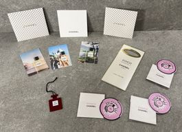 CHANEL Karten Set, Anhänger + Duft ...