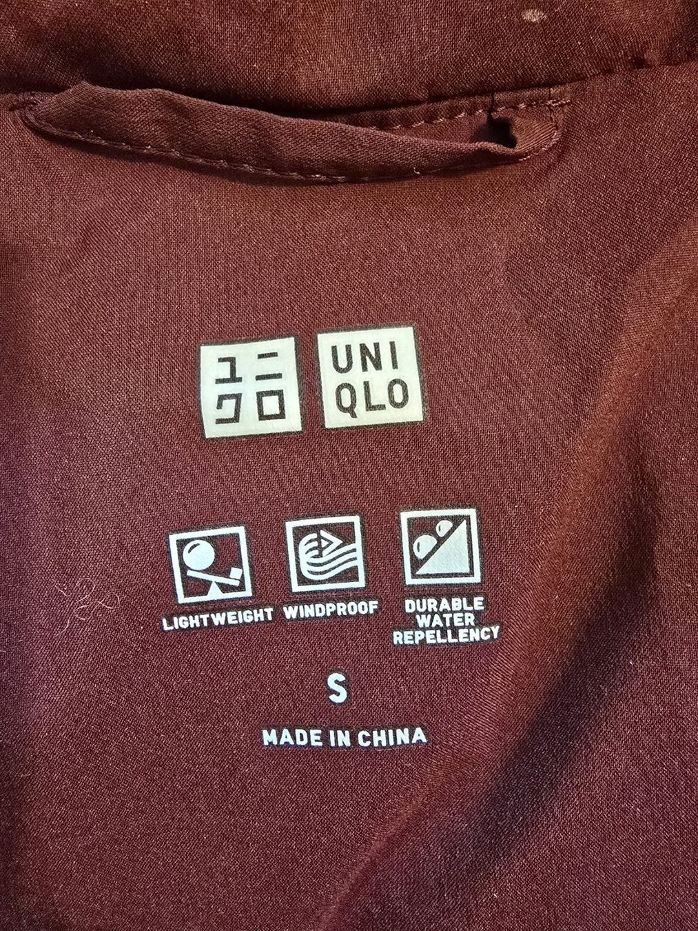 Uniqlo Cappotti: UNIQLO 100% Daunenmantel, Gr. S – Usato da Bern venduto da sar_g5ff 1