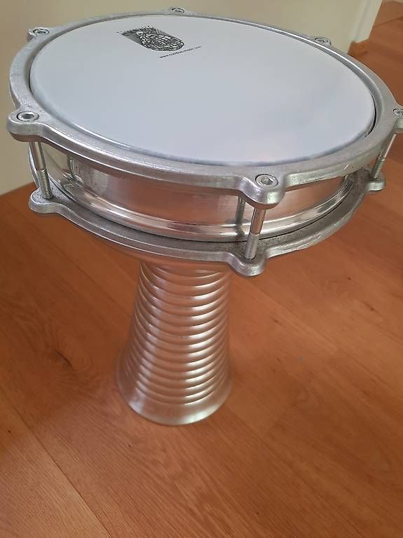 Strumenti musicali: Derbouka / Darbuka métallique – Usato da La Sarraz venduto da bar_kxt7 1
