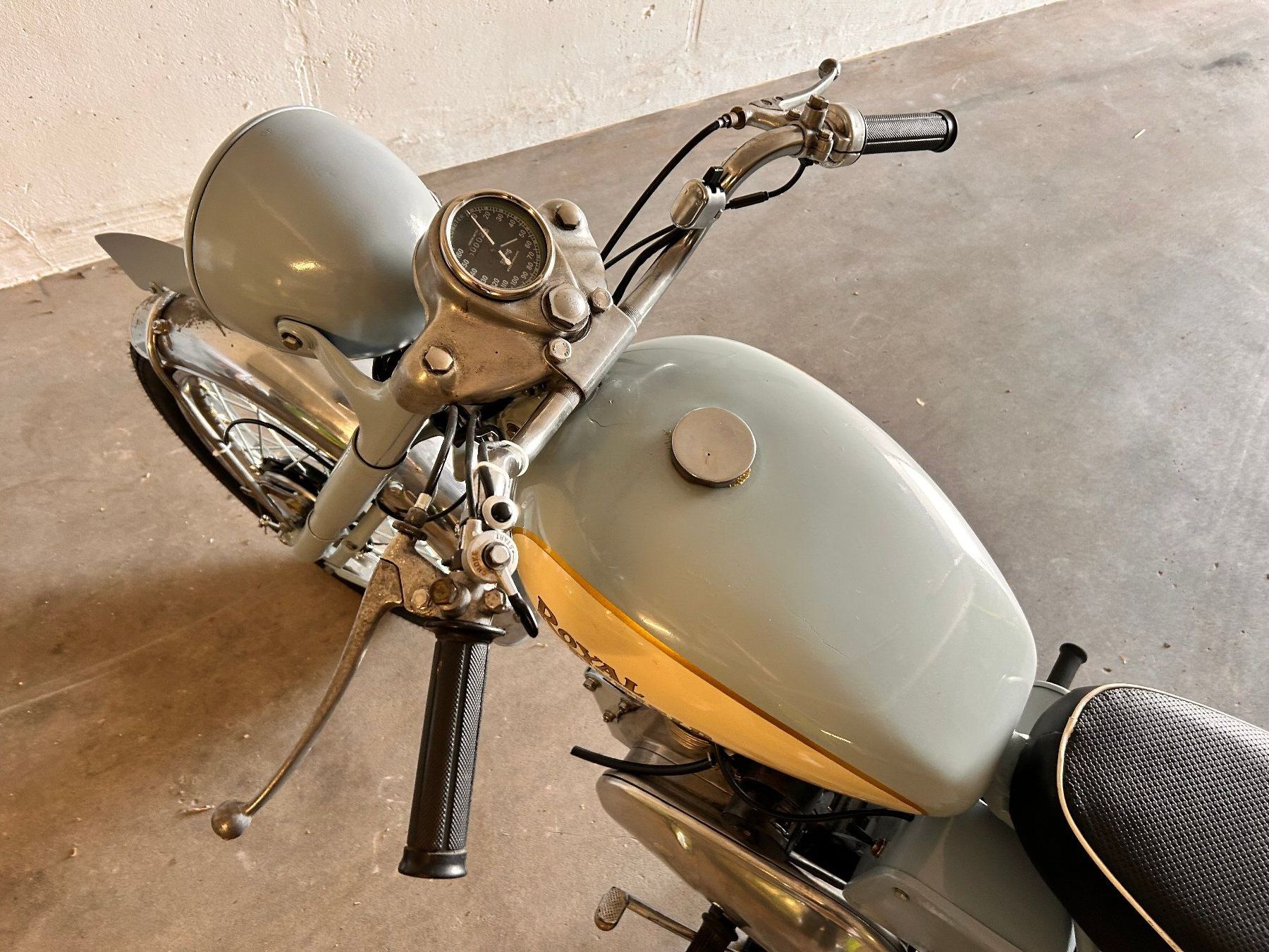 Royal Enfield Strasse: Royal Enfield 350 – Gebraucht aus Oberneunforn von ola_9vmq 3