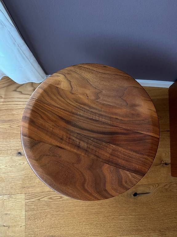 Sgabelli: Vitra Stool Modell B  Nussbaum | Charles & Ray Eames – Usato da Oberdiessbach venduto da Simonita. 2
