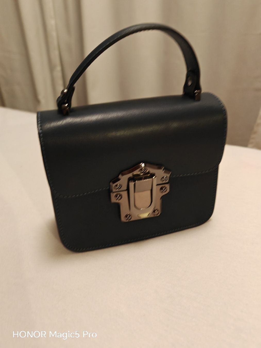 Taschen für Damen: Tasche – Gebraucht aus Birsfelden von mar_8957 1