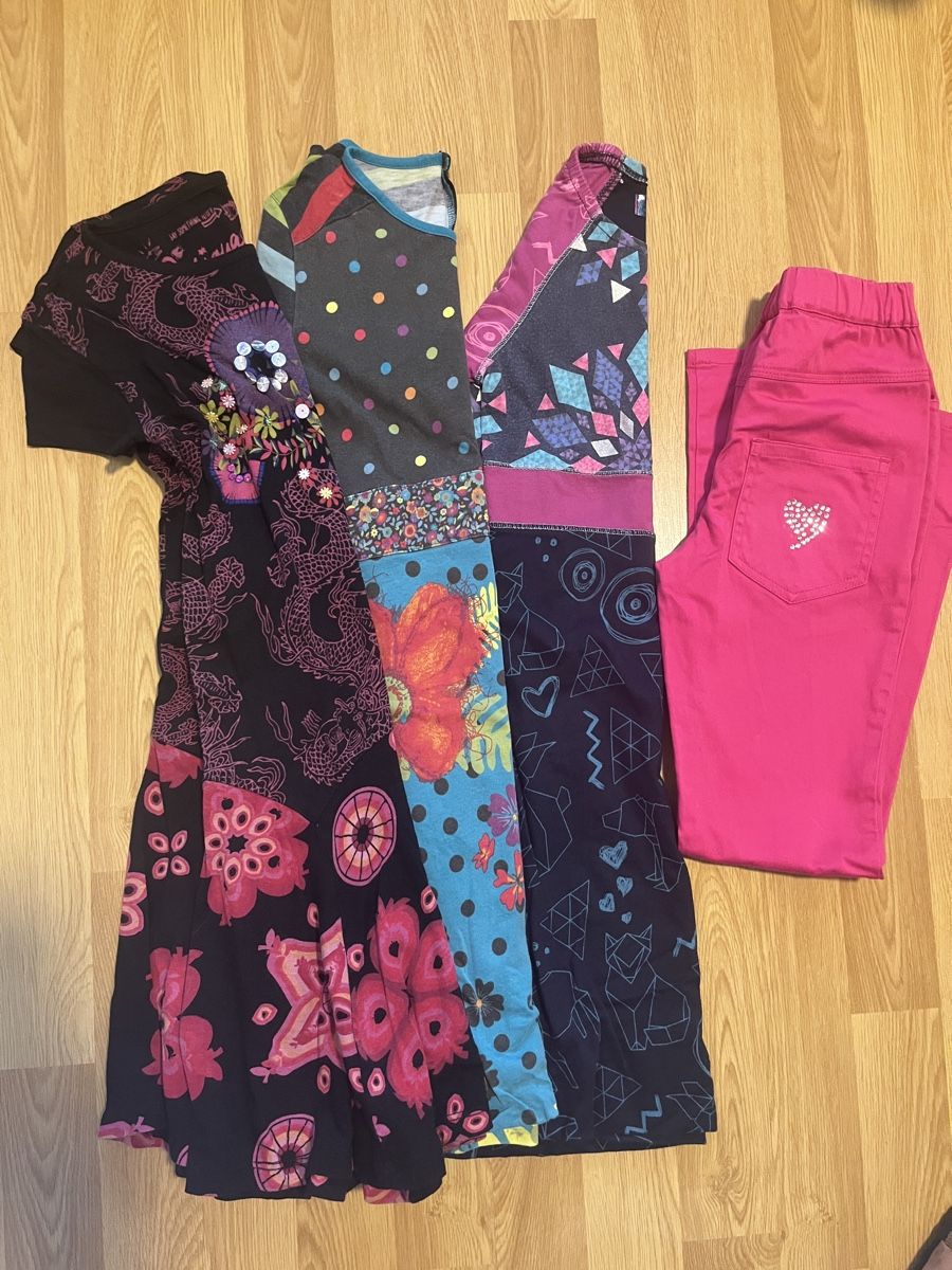 Catimini Lotti & Set di vestiti: Kleiderpaket Gr. 122 Desigual Catimini Pusblu – Usato da Zug venduto da Butternut1