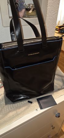 Piquadro Tasche schwarz Leder neu