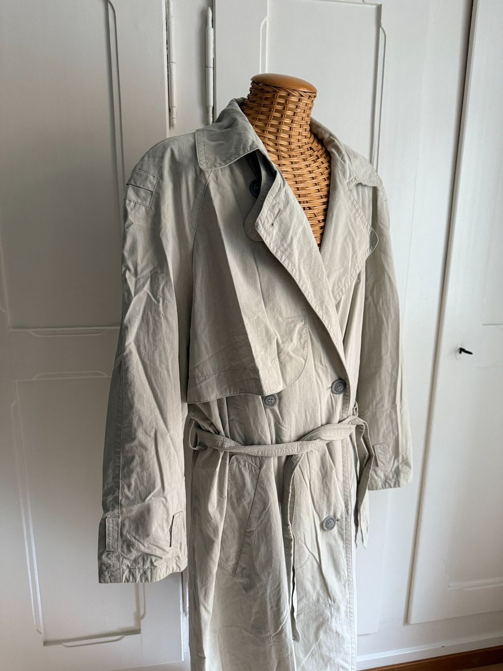 Gil Bret Cappotti: GIL BRET - Trenchcoat Jacke beige 42 – Usato da Zürich venduto da Diazaio 1