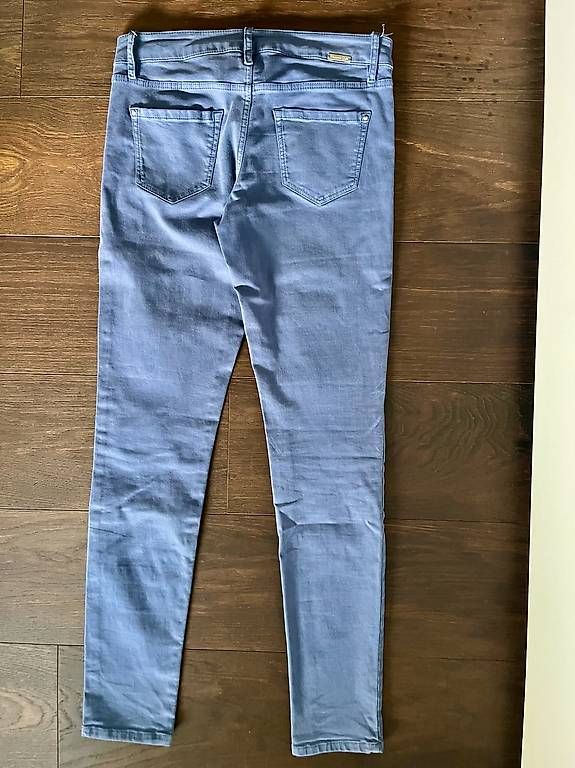 Massimo Dutti Pantalons: Hose, hellblau, Gr. 36, Massimo Dutti – D'occasion à Herrliberg par Kat_s2dn 1