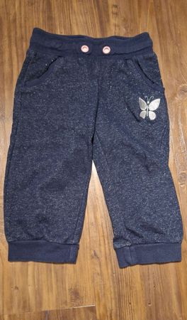 Coole Mädchen Caprihose mit Glitzer und Schmetterling, 122