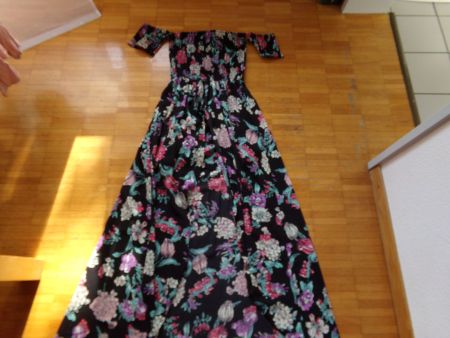 Damen Kleid mit Hose schwarz mit Blumen  Gr. 38