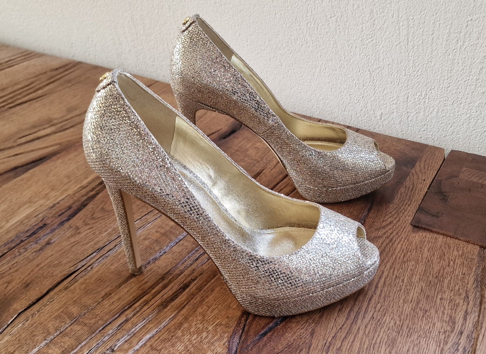 Michael Kors Damenschuhe: Michael Kors Gr. 40 (7M) – Gebraucht aus Mollis von PilatusStern 1