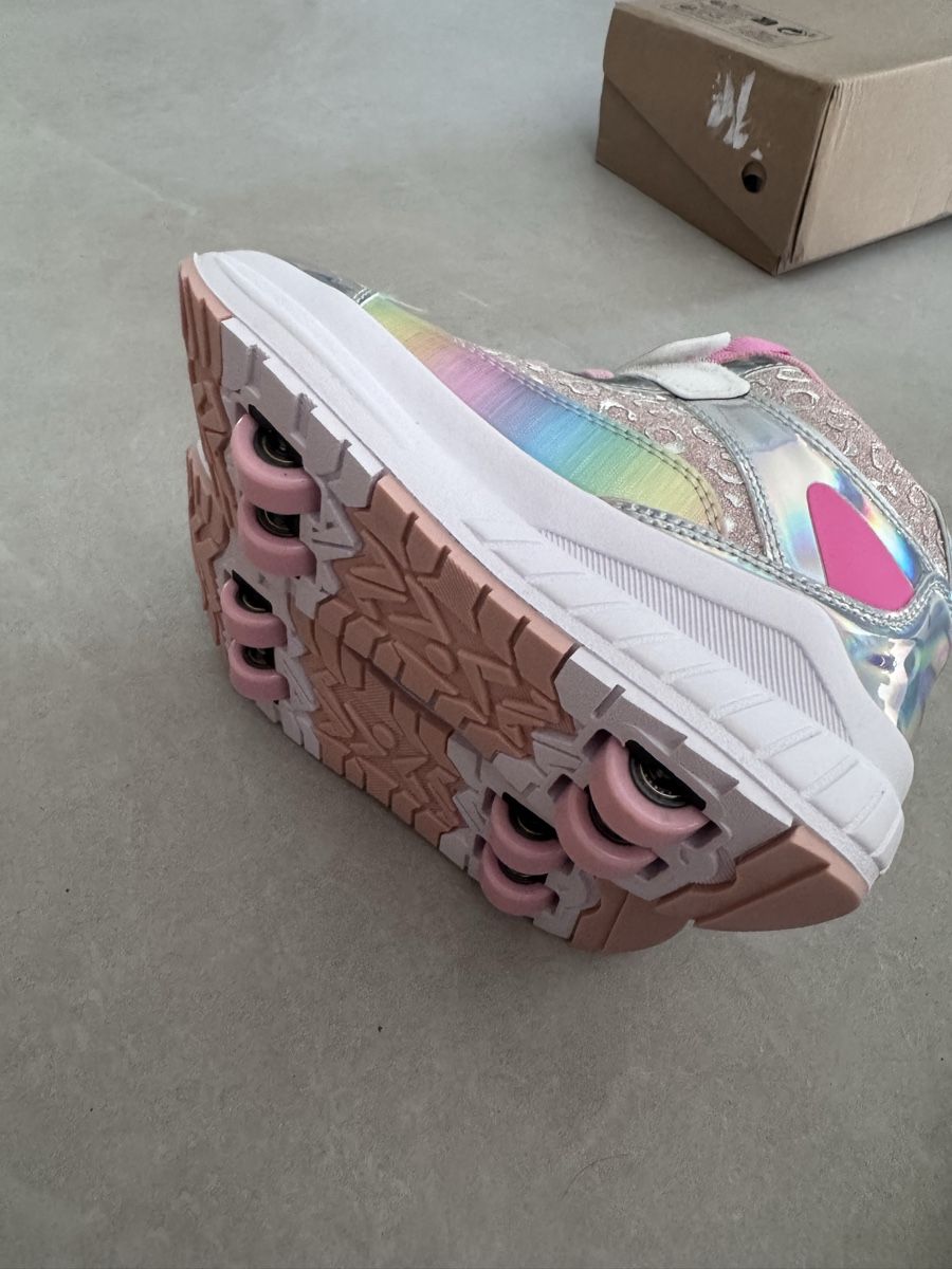 Scarpe per ragazze: Kinder Sneaker mit Rollen – Nuovo (secondo la descrizione) da Zürich venduto da rak_t2vf 3
