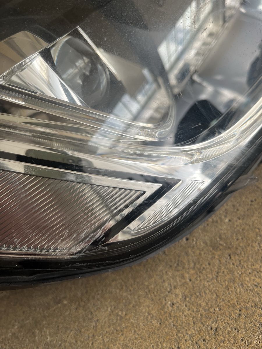 VW Fari: VW Scheinwerfer rechts 7P1941752B gebraucht – Usato da Ballwil venduto da Bueri23 6