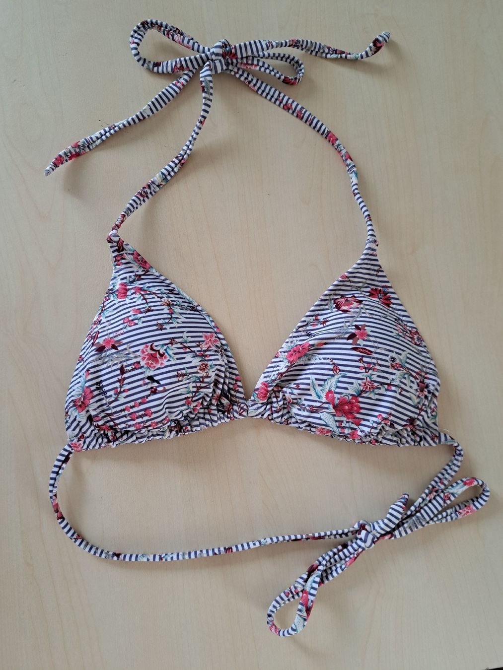 Costumi da bagno & Bikini: Bikini Oberteil Grösse XS/S – Nuovo (secondo la descrizione) da Uzwil venduto da eri_lz5x 1