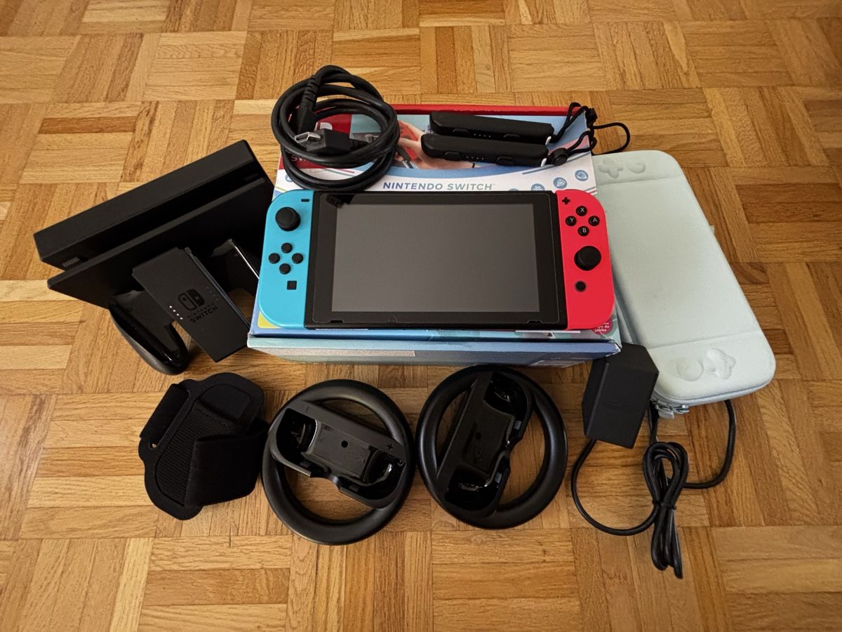 Nintendo Konsolen: Ab CHF 1.–Nintendo Switch Neon Rot/Blau + OVP + 2 Controller – Gebraucht aus Winterthur von fnk_ll2c