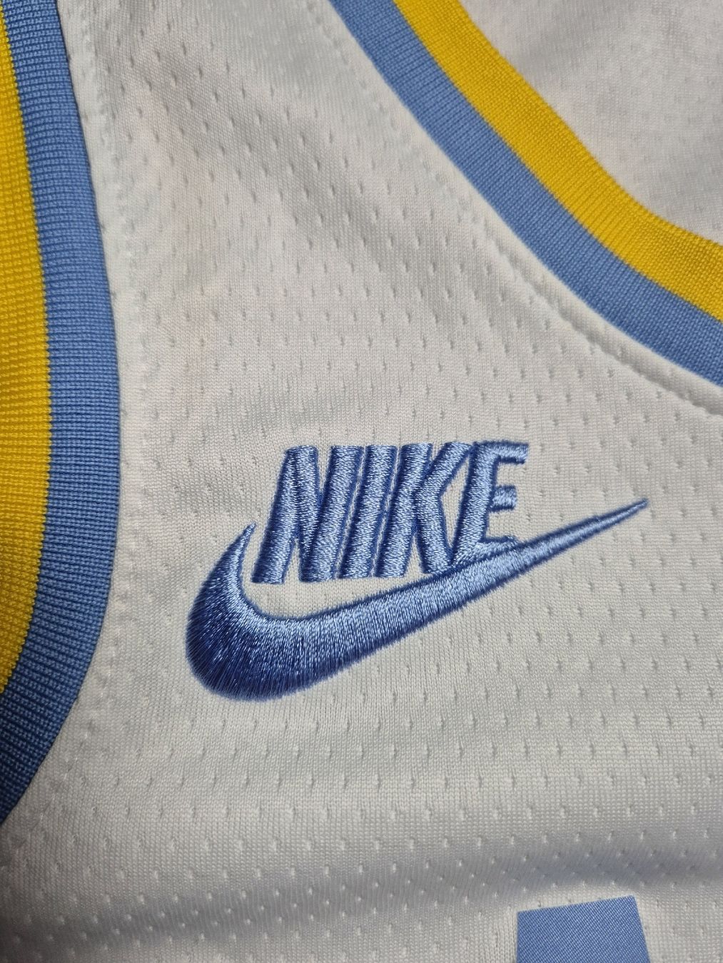 Nike Canottiere & Pantaloni: Nike LeBron James Lakers Trikot – Usato da St. Gallen venduto da CaliSunshine 3