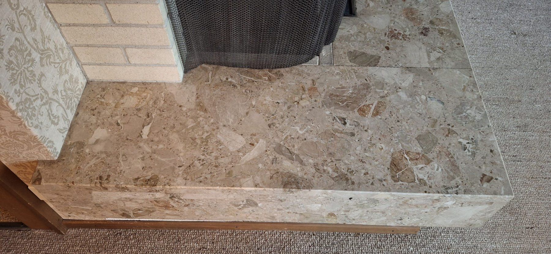 Cheminée: Marbre (cheminée) – Gebraucht aus Bévilard von IloveWooD 2