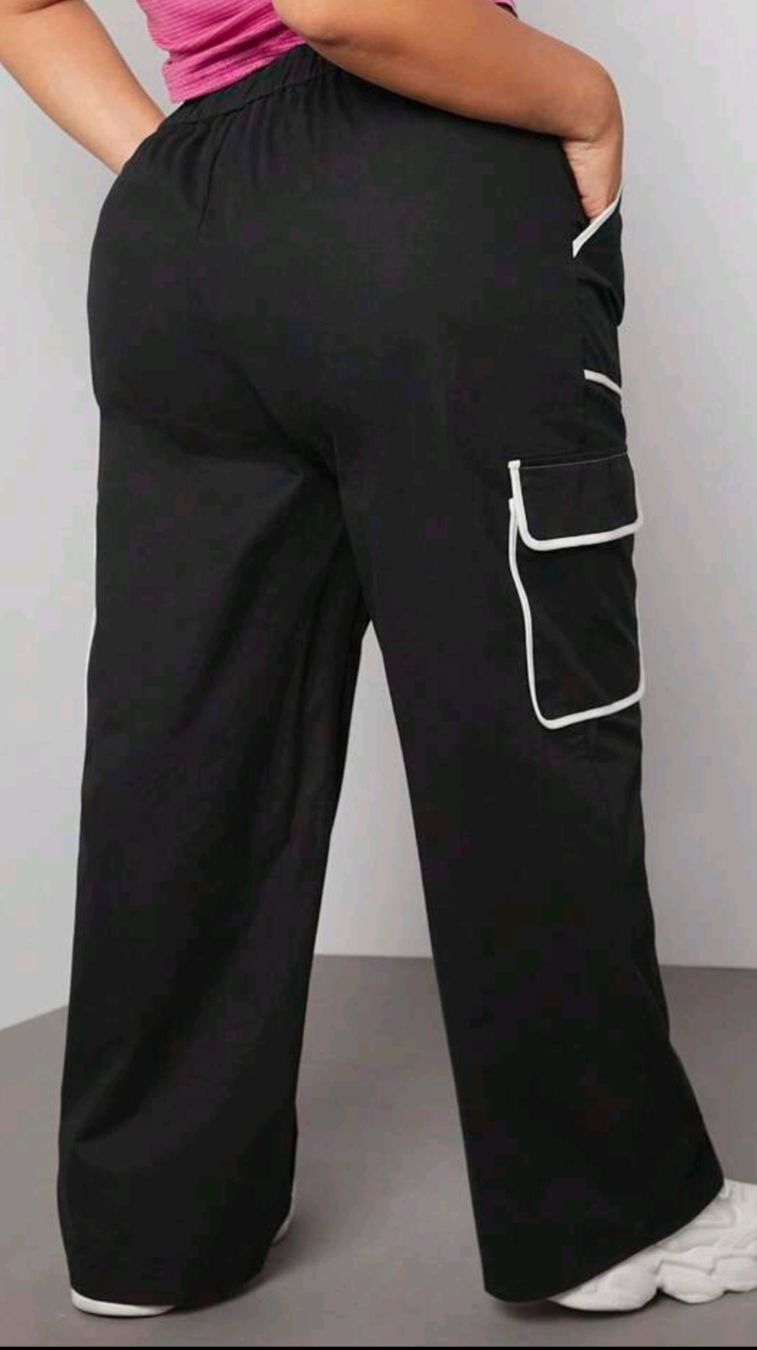 Pantaloni: pantalon cargo, taille 46 – Usato da Lausanne venduto da Cassandra11 1