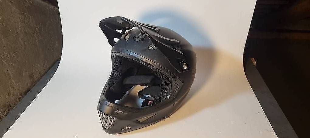 Caschi: Velohelm, Specialized Dissident Comp 58-59cm – Usato da St. Gallen venduto da Evoot