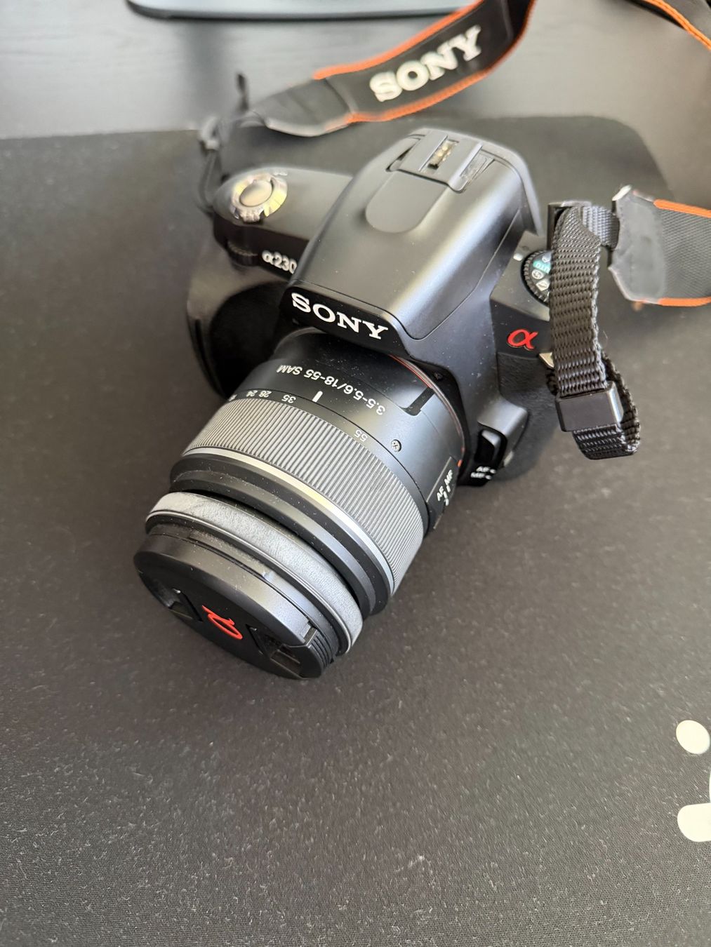 Sony Fotocamera: Sony DSLR-A230 digital SLR camera – Usato da Schliern b. Köniz venduto da plebnificent