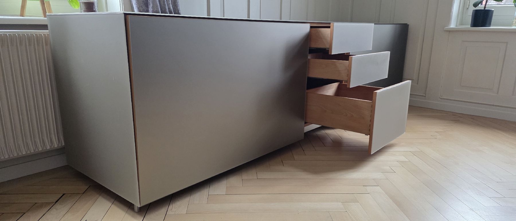 Cassettiere: Team 7 Sideboard mit Servodrive beide Seiten NP: 9200.- – Usato da St. Gallen venduto da tag_rwn9 3