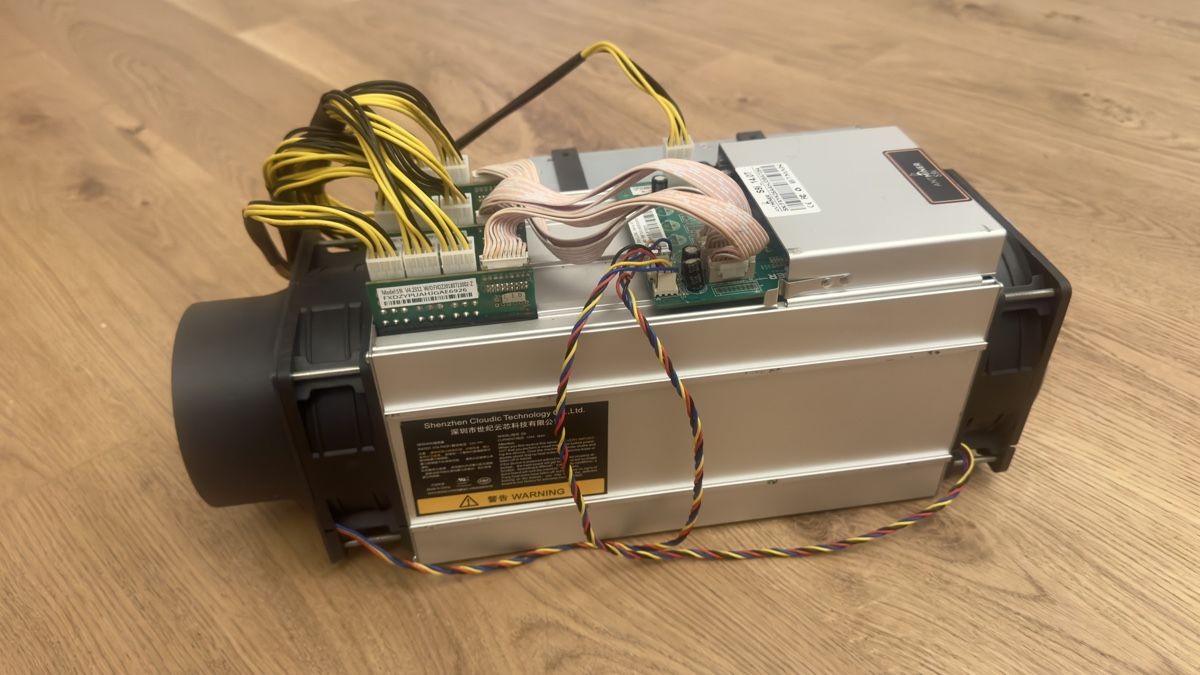 Bitmain Coin Miner:  Bitcoin Miner – Gebraucht aus Möriken AG von Thaab63 2
