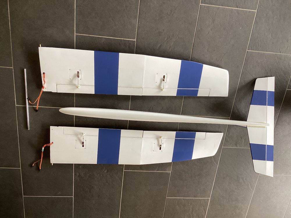 RC Kits de montage: Spirit Elite Spw 1,98m mit Servos RTF – D'occasion à Jegenstorf par Evolo 5