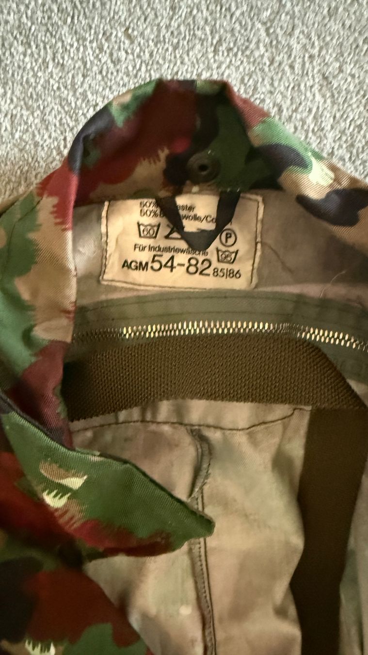 Schweizer Armee Uniformi: Panzerkombi Taz 83 – Usato da Wallisellen venduto da Dugidugi 1