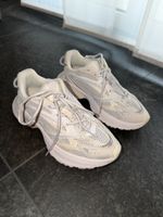 Lacoste Sneaker Damen beige weiss gebraucht guter Zustand