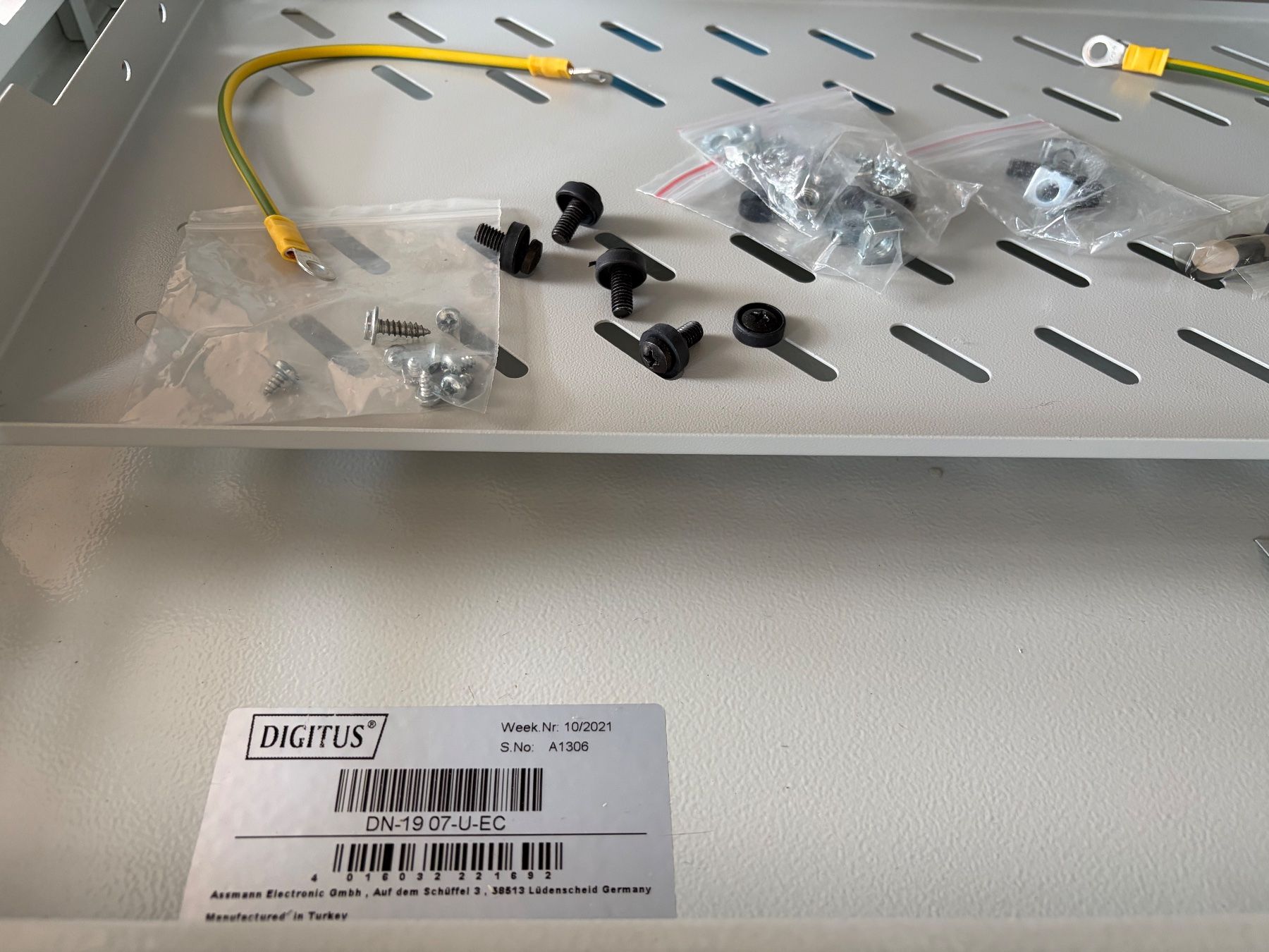 Racks & Ständer: Digitus 7HE Dynamic Basic Serverschrank – Gebraucht aus Zürich von lfranck 6