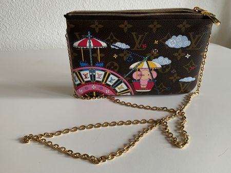 Louis Vuitton double zip pochette Monogram 2023 Limited Ed.