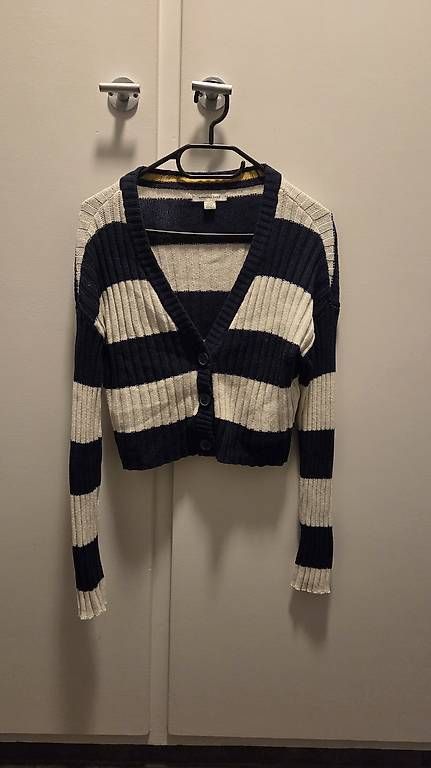 American Eagle Pullover & Sweatshirts: Croptop Strickpullover, XS/34 – Gebraucht aus Bern von nigq